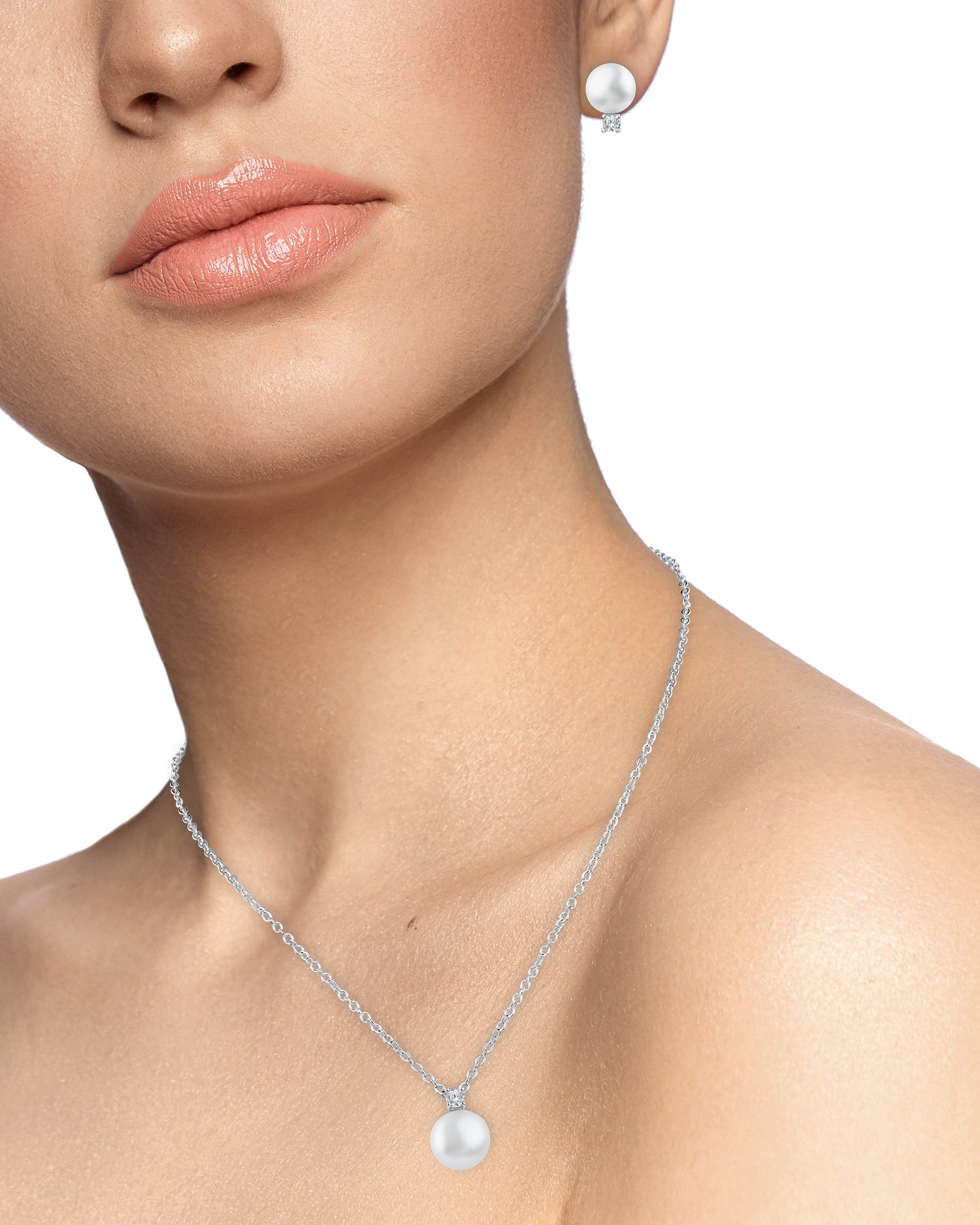 Cz by kenneth jay lane round freshwater pearl pendant discount